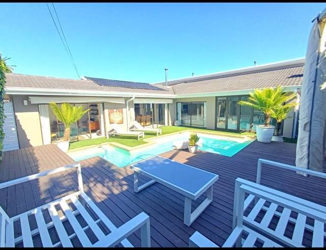 5 BEDROOM HOUSE FOR SALE IN WELGEMOED